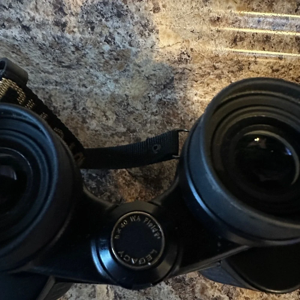 BAUSCH & LOMB - Rare - Legacy 8 X 40 FIELD BINOCULARS WITH STRAP